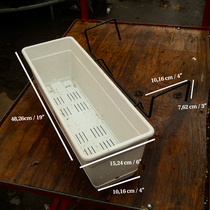 Terra Plast Recycled Plastic Planter with Hooks (19")
