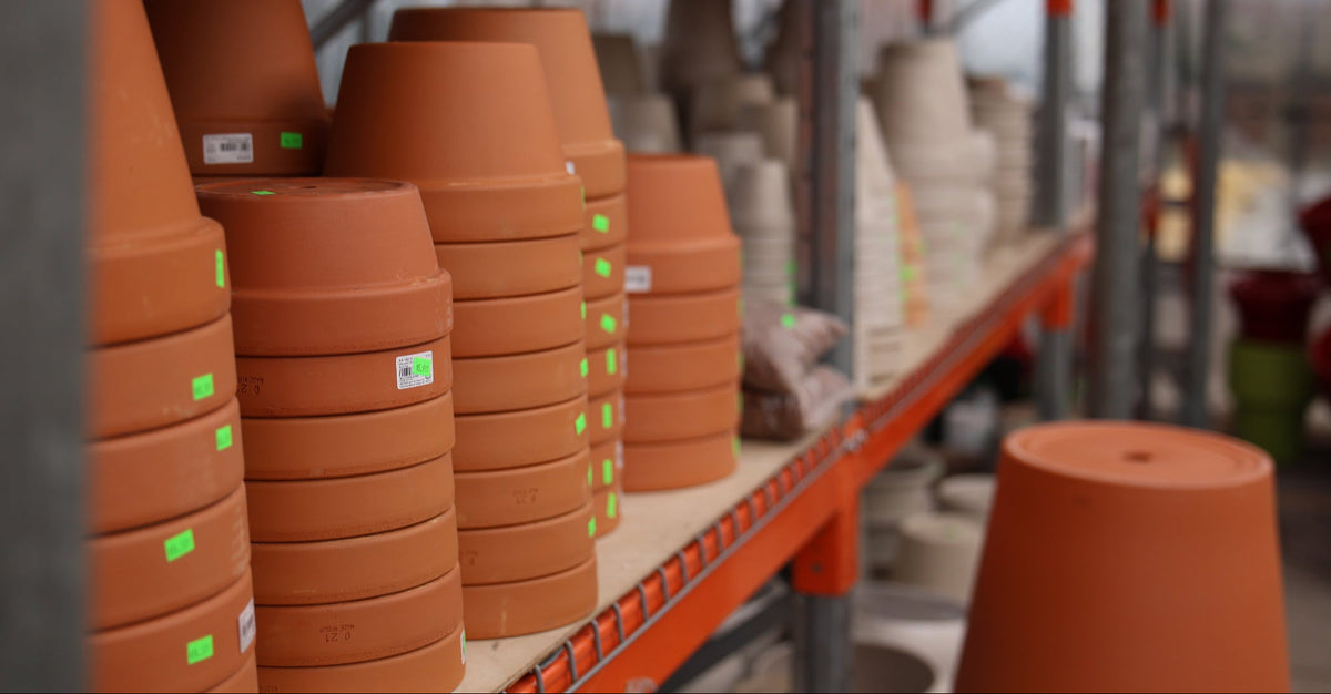 Pots, cache-pots et accessoires – Jardin Chez Michel
