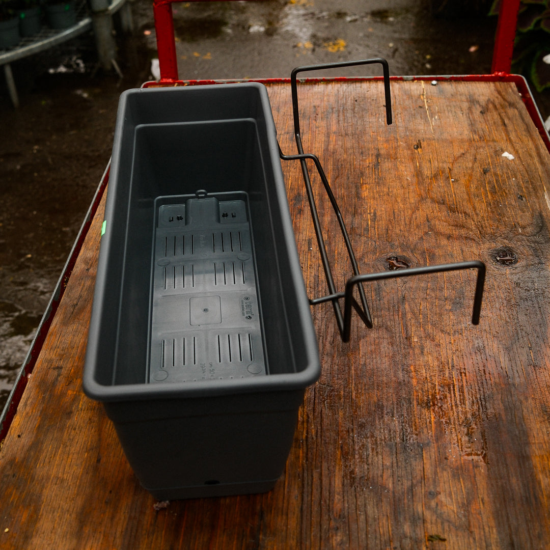 Terra Plast Recycled Plastic Planter with Hooks (19")