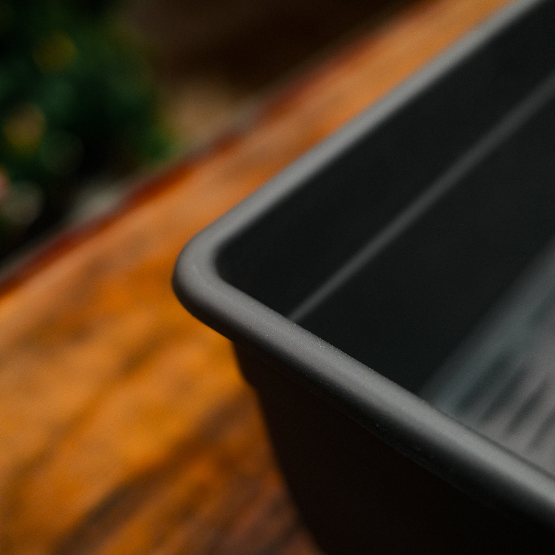 Terra Plast Recycled Plastic Planter with Hooks (19")