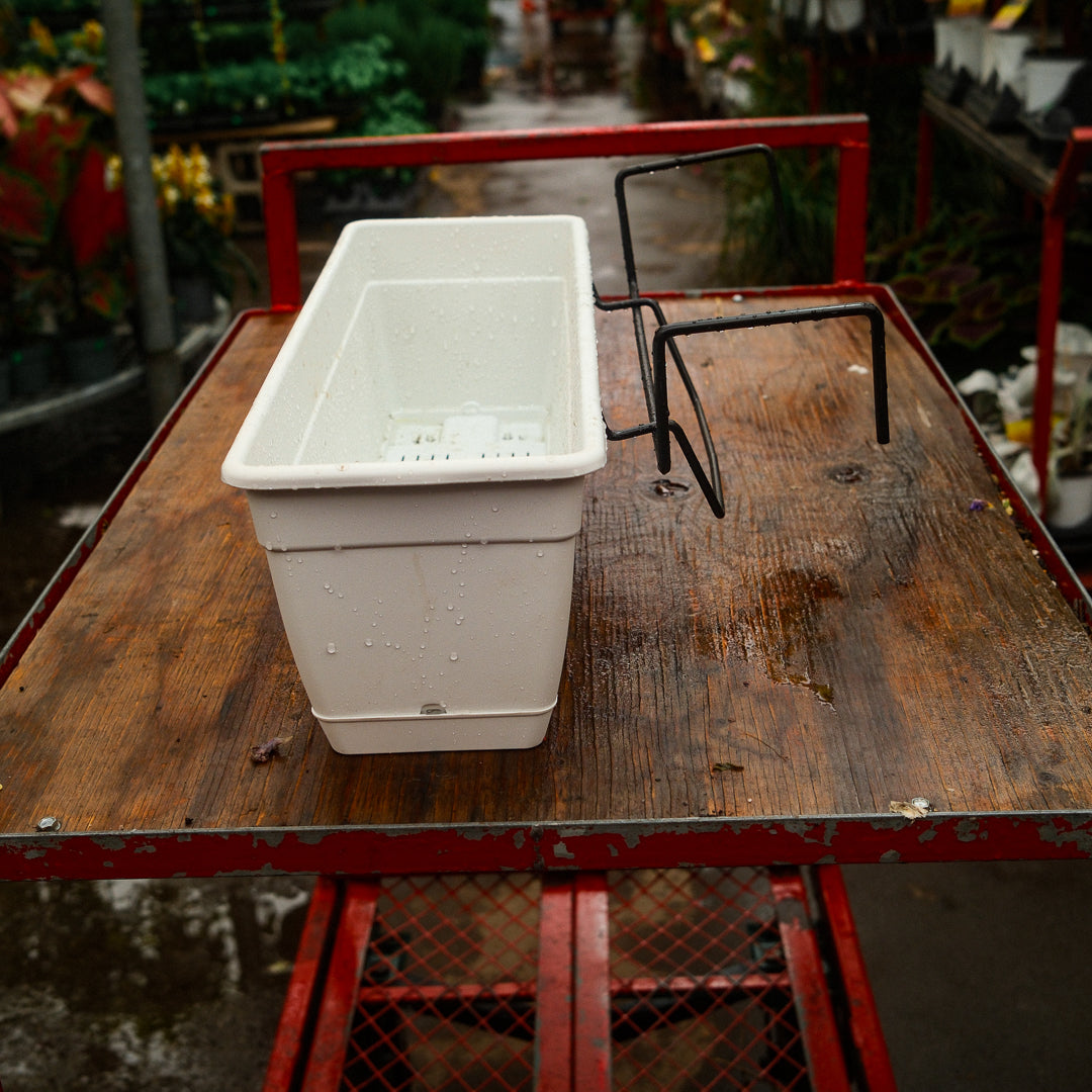 Terra Plast Recycled Plastic Planter with Hooks (19")
